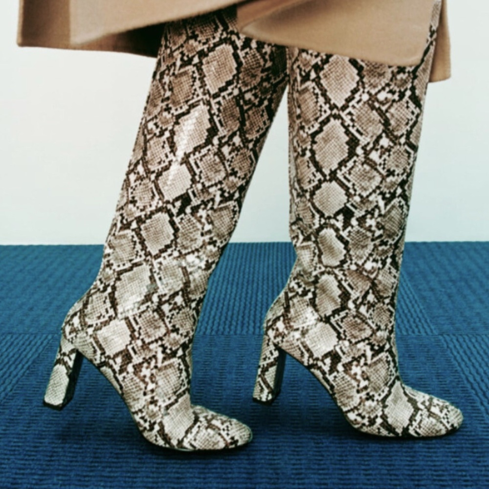 NWT- ZARA Snake Skin print  Knee High Boots size 6